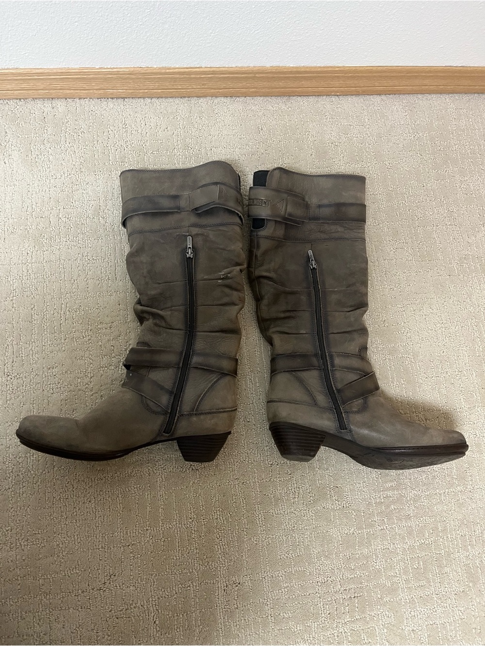 Pikolinos knee high Slouchy Buckle Boots in gray. Women’s size 39 - Picture 2 of 5
